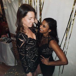 black long-sleeve lace dress (MEDIUM)